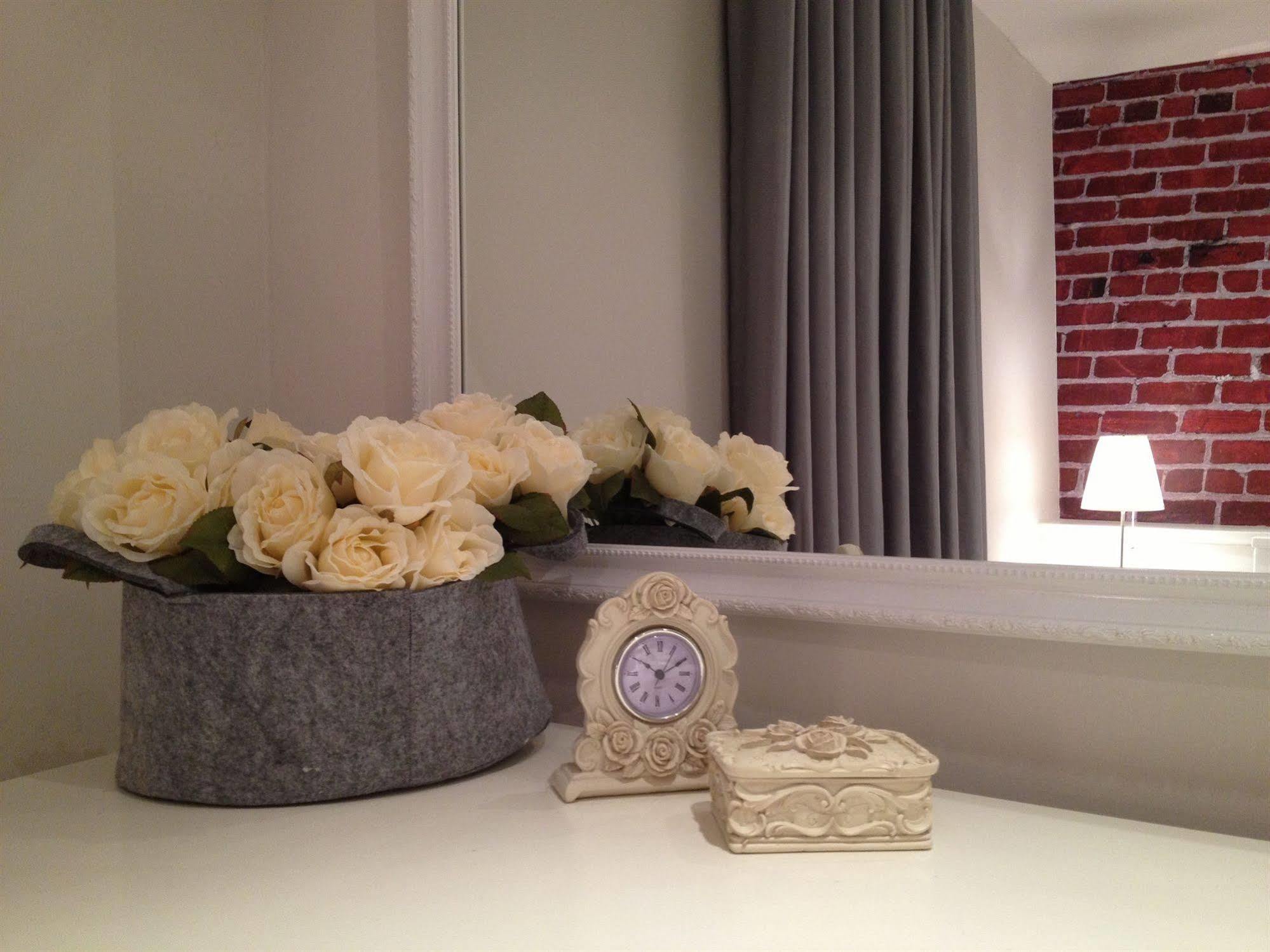 Neve Tzedek Original Style Apartments Tel Aviv Luaran gambar